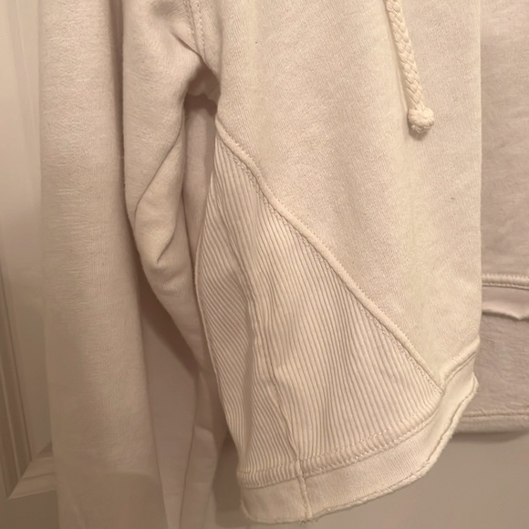 American Eagle Cropped Sweatshirt - Picture 3 of 4